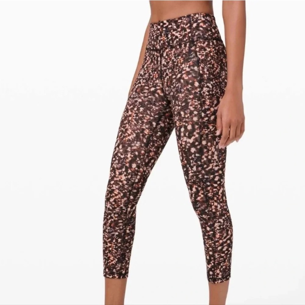LULULEMON Pants Womens 2 Invigorate High Rise Tight 25" Motion Flux Multi